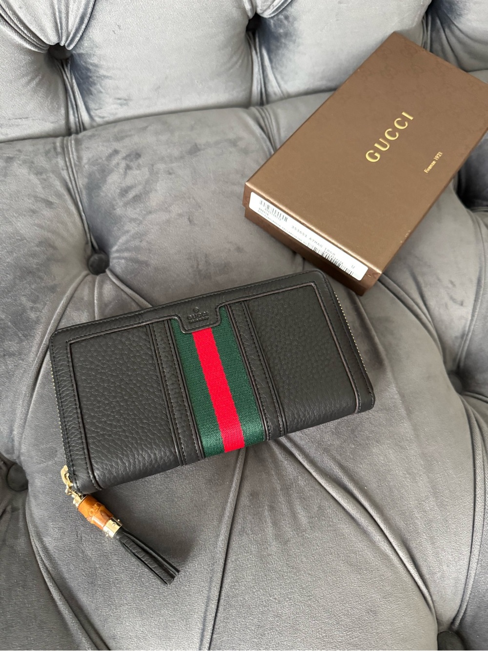 Gucci zip-around  Wallet with signature green-red-green web stripe and tassel - Picture 7 of 7